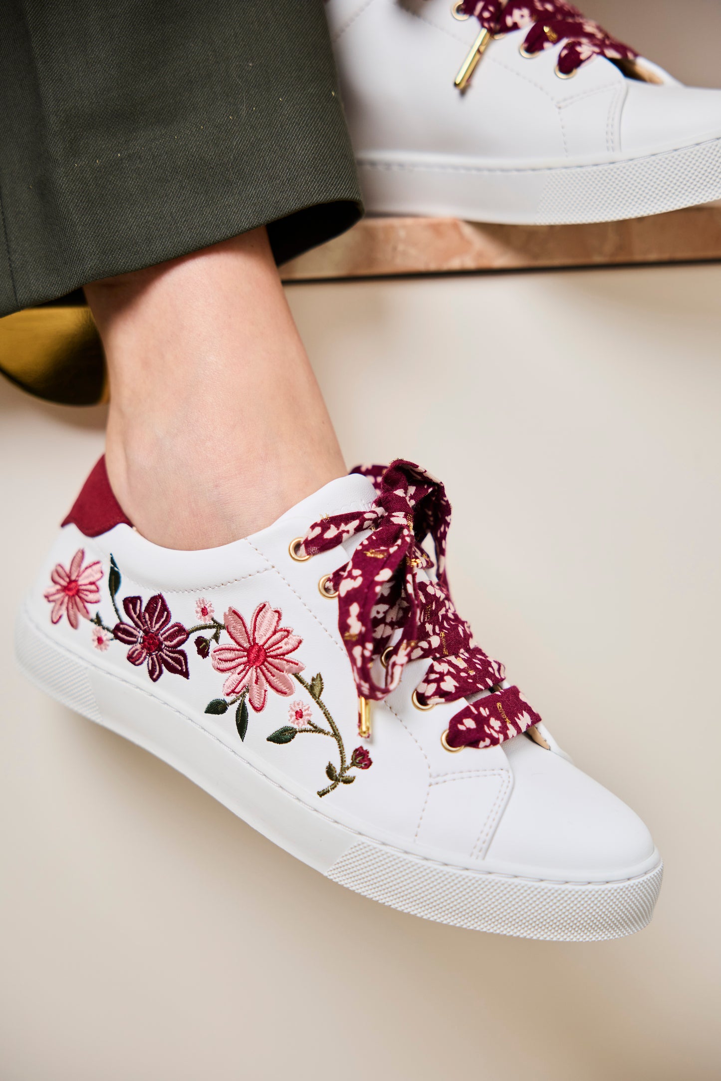 Lacets prune plumetis dorés - Lacets originaux chaussures | Mon Lacet Français