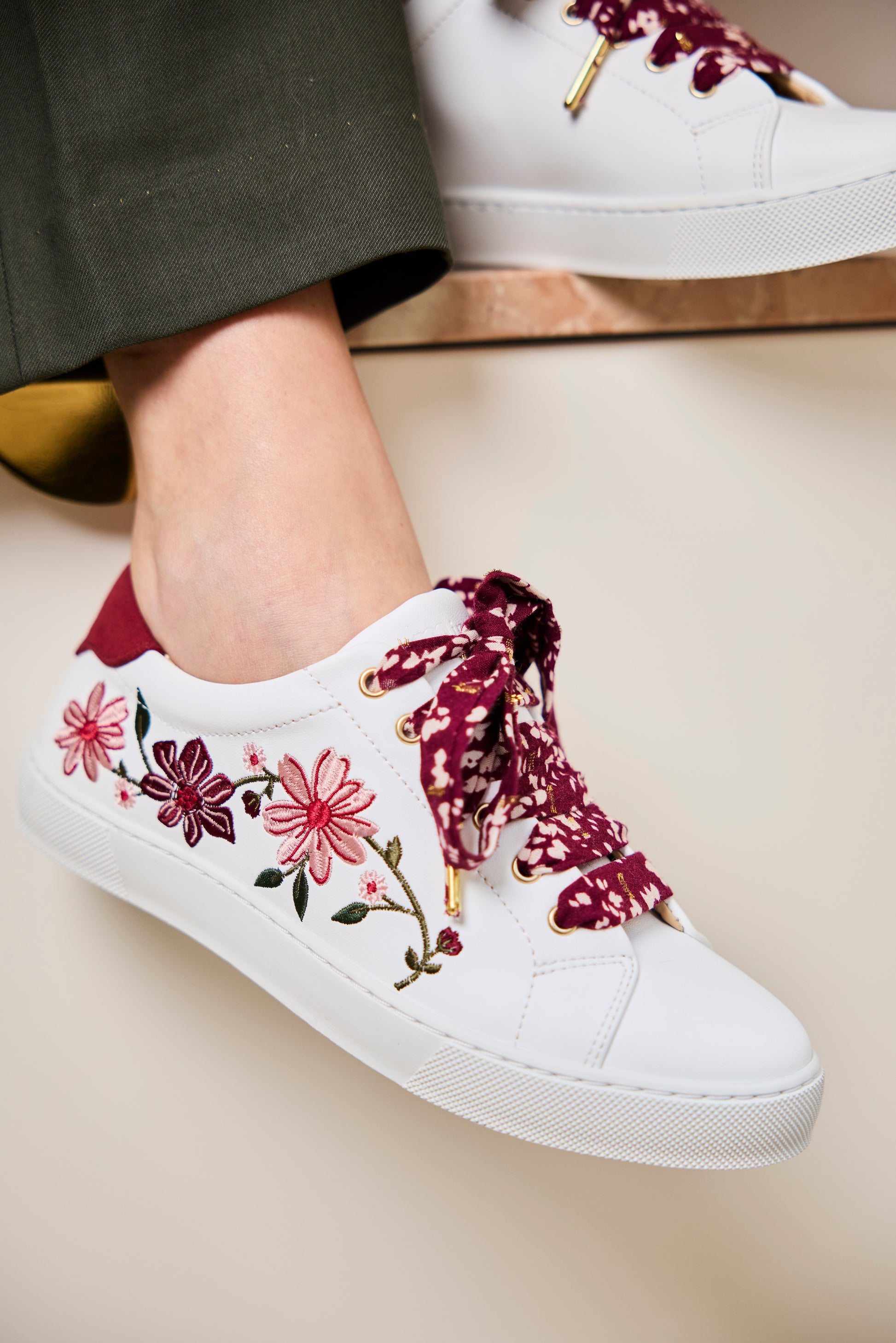 Lacets prune plumetis dorés - Lacets originaux chaussures | Mon Lacet Français
