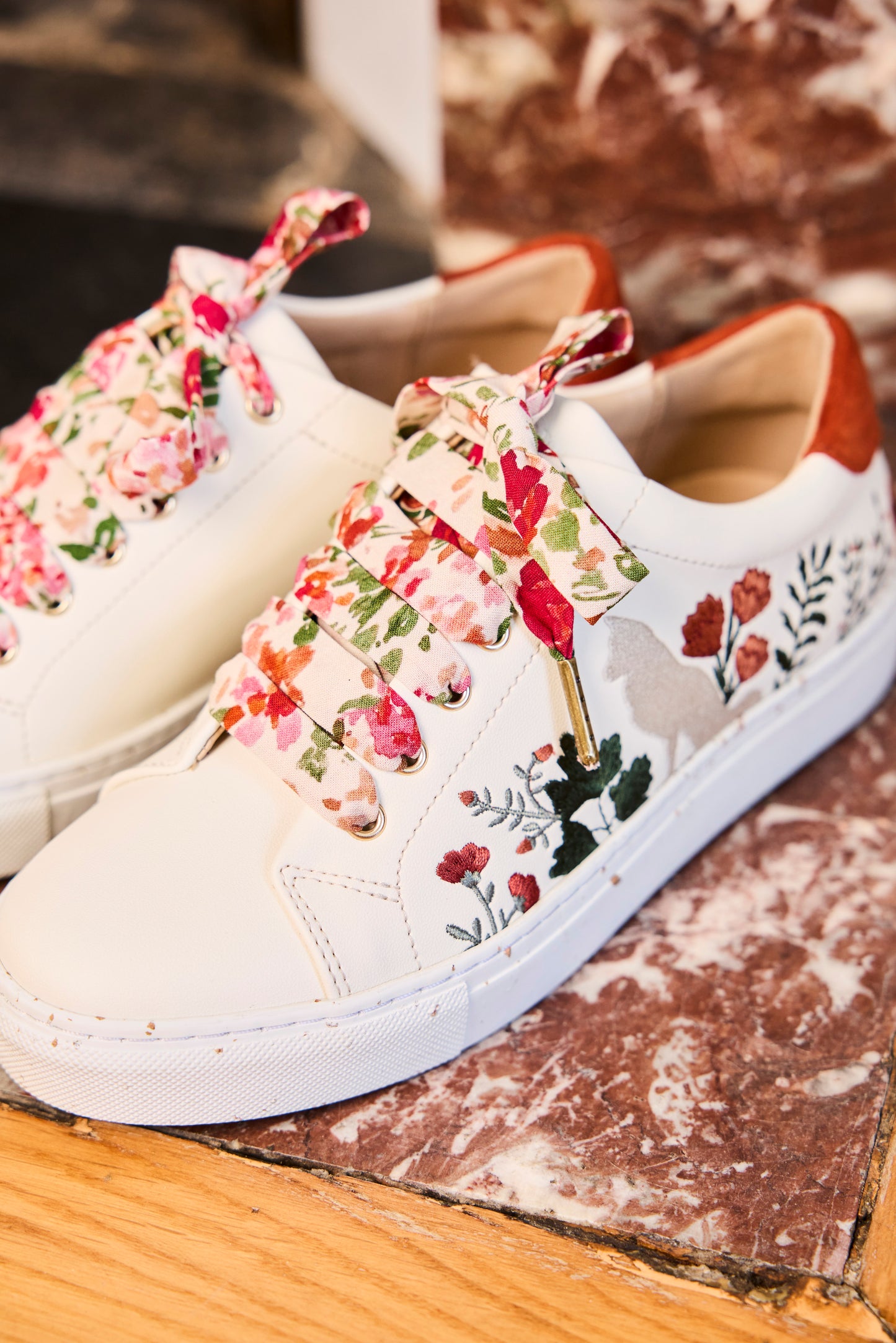 Lacets fleuris rose et vert - Lacets originaux chaussures | Mon Lacet Français