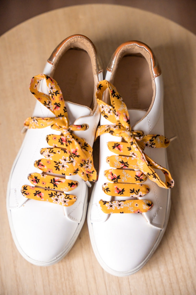 Lacets fleuris jaunes - Lacets originaux chaussures | Mon Lacet Français