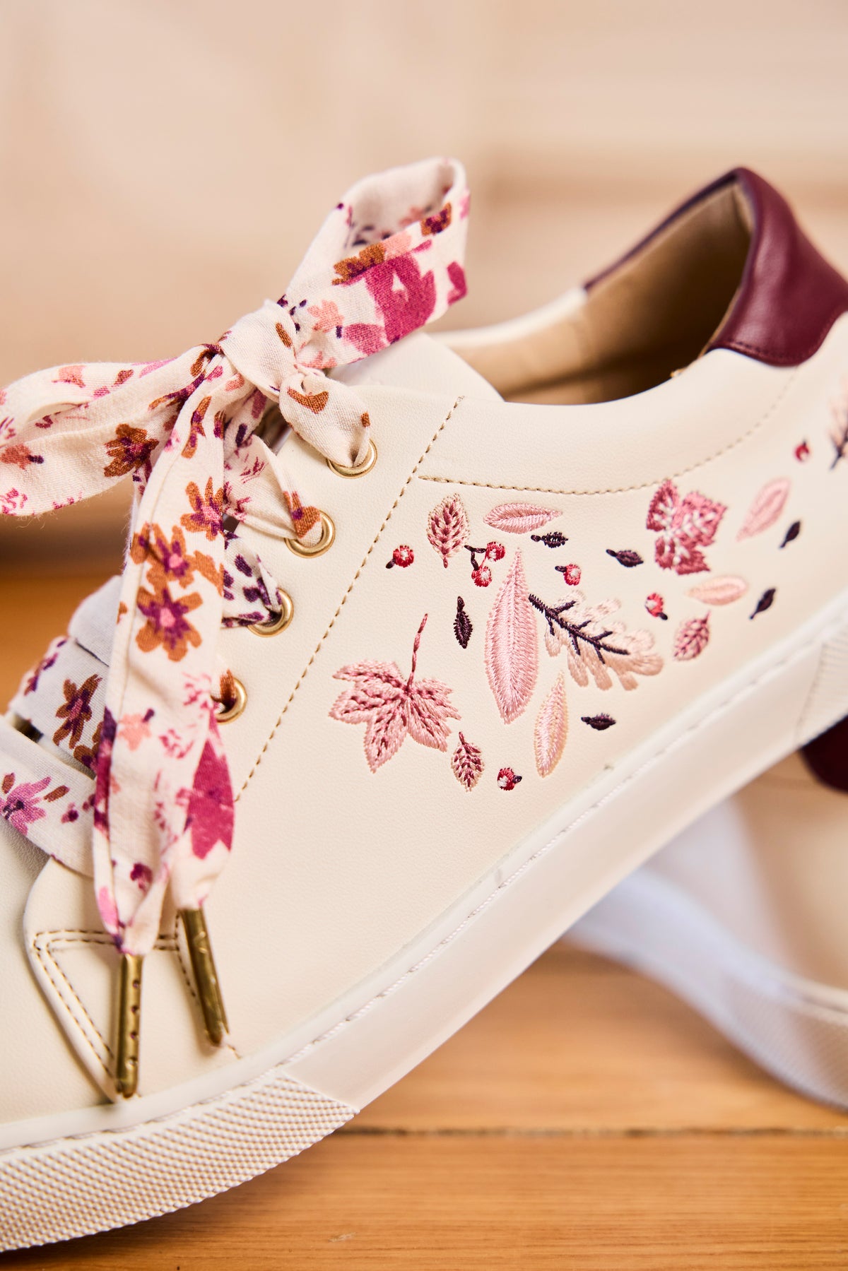 Lacets fleuris rose et marron - Lacets originaux chaussures | Mon Lacet Français