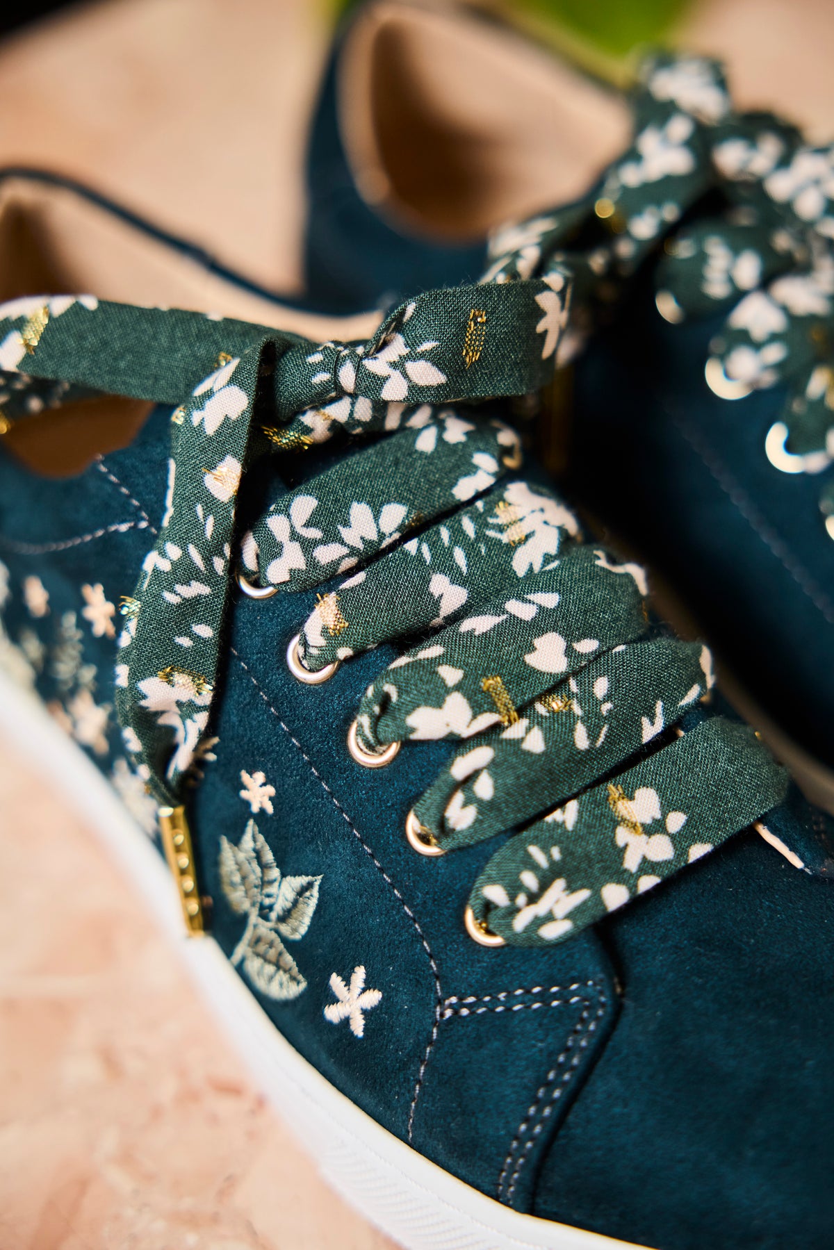 Lacets kaki plumetis dorés - Lacets originaux chaussures | Mon Lacet Français