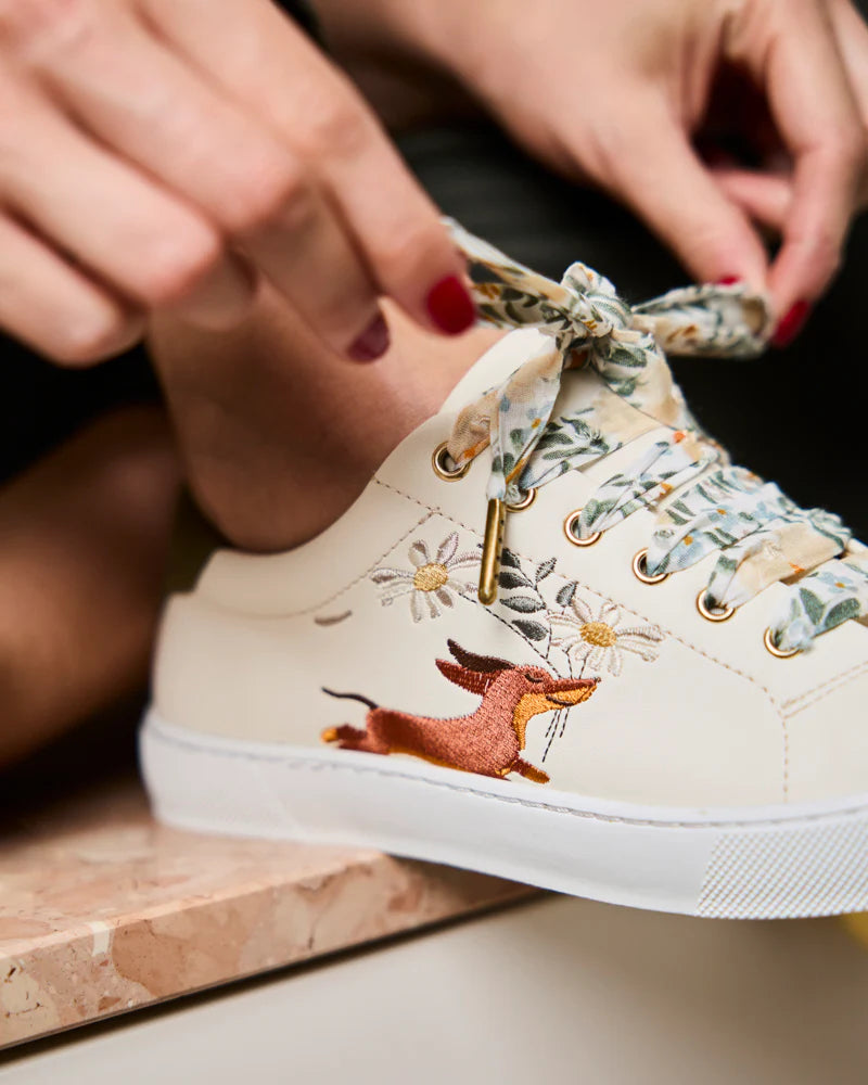 Lacets fleuris blancs plumetis - Lacets originaux chaussures | Mon Lacet Français