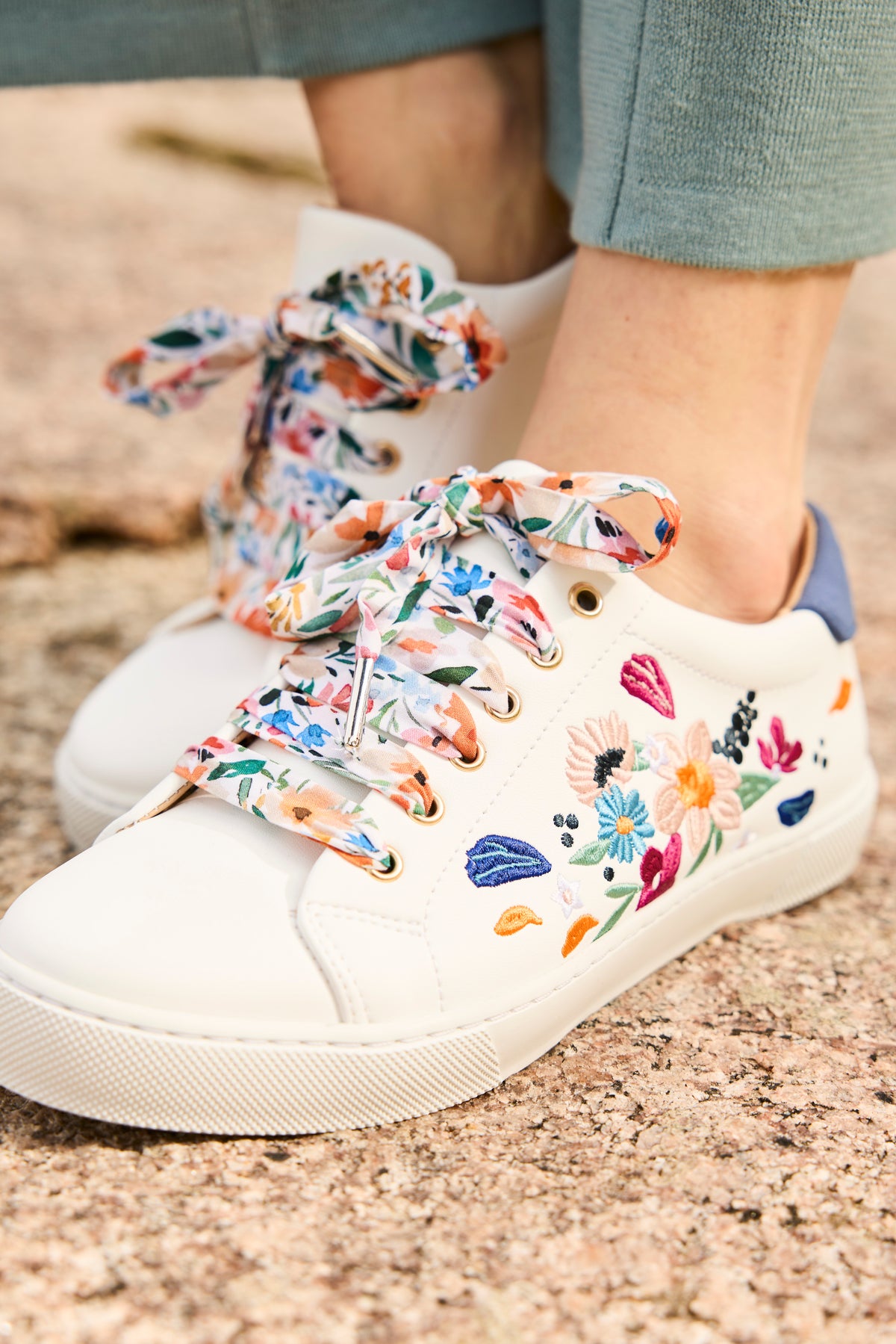 Lacets fleuris multicolores - Lacets originaux chaussures | Mon Lacet Français