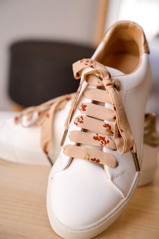 Lacets fleuris beiges et dorés - Lacets originaux chaussures | Mon Lacet Français