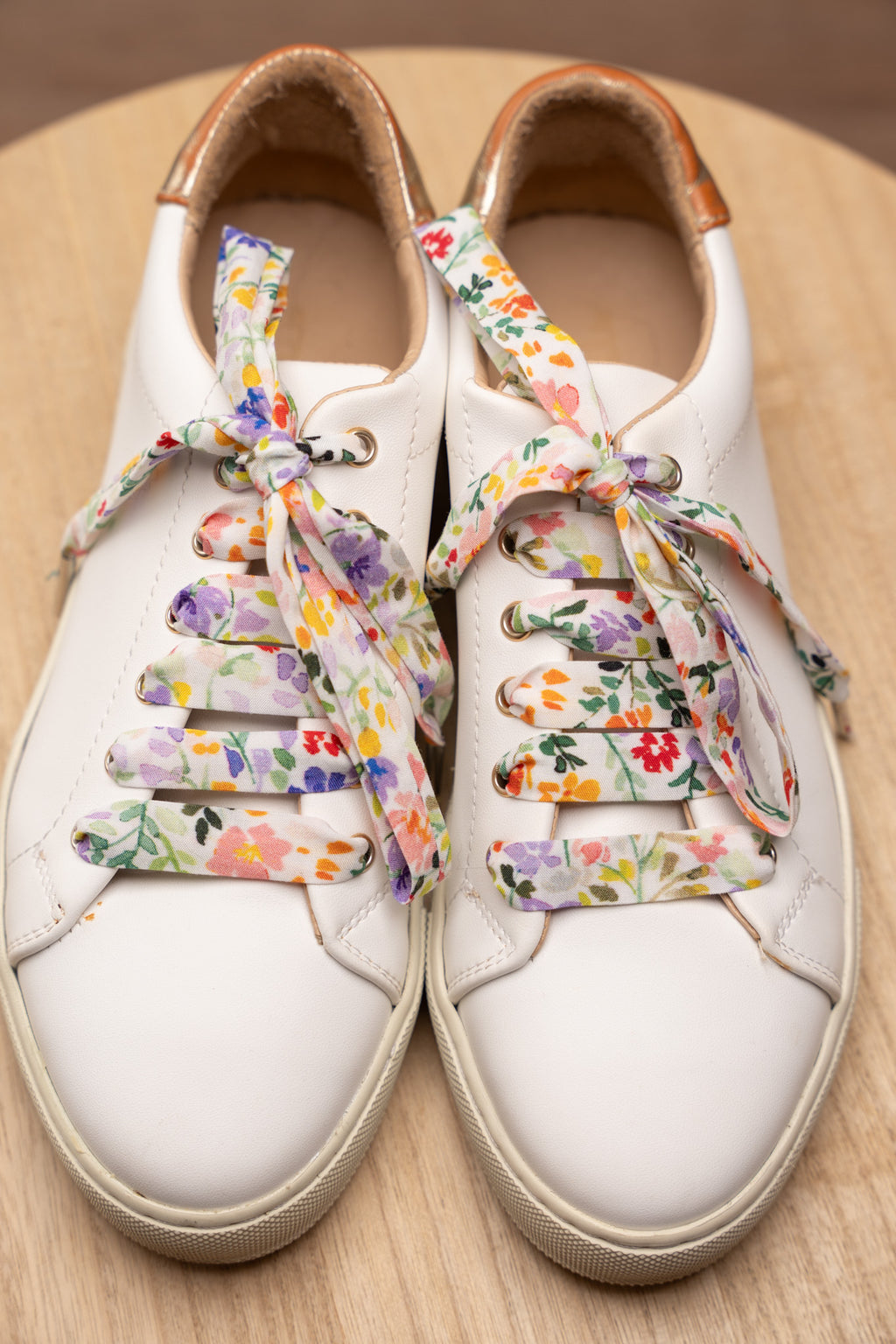 Lacets fleuris blancs - Lacets originaux chaussures | Mon Lacet Français