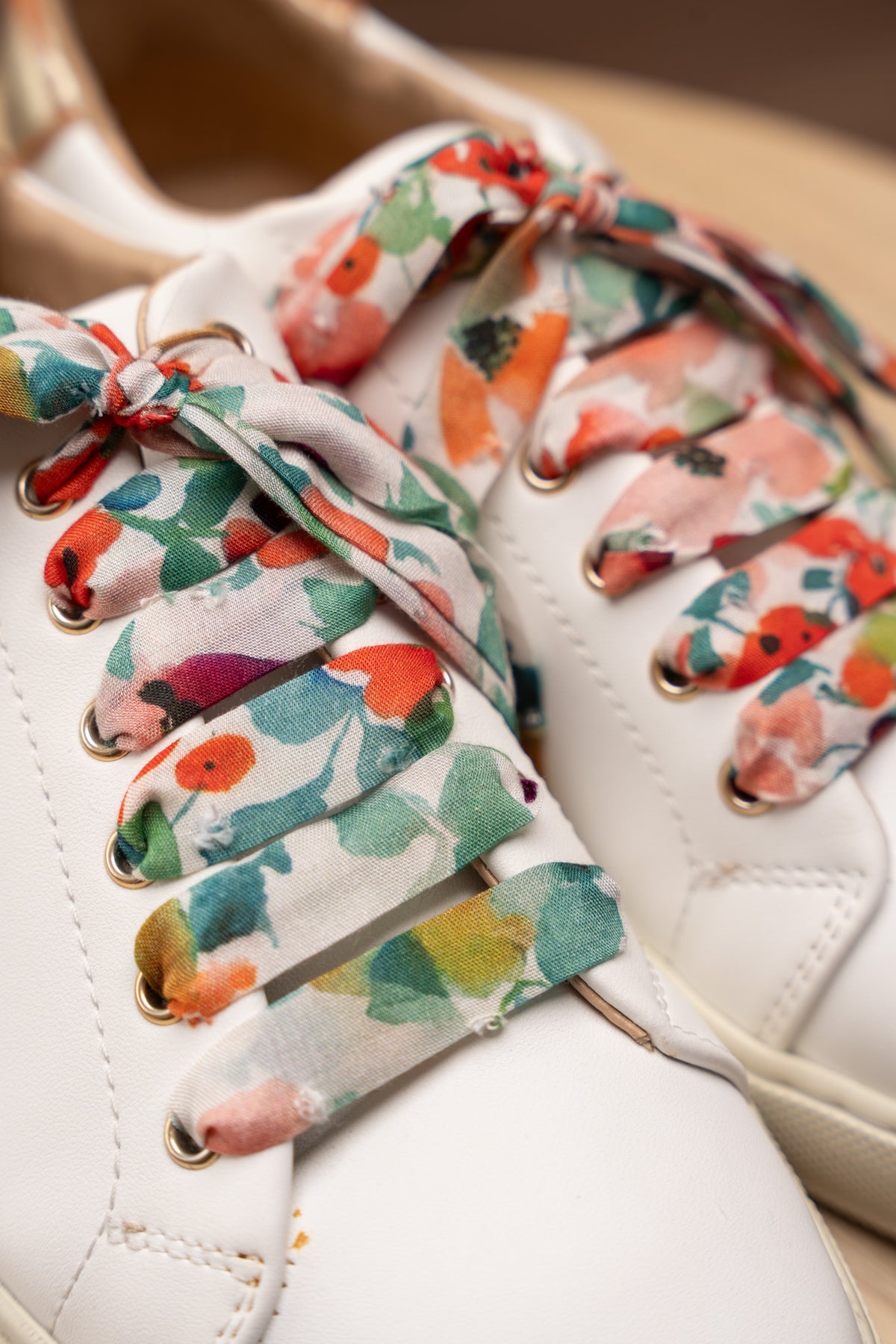 Lacets fleuris vert et rouge -  Lacets originaux chaussures | Mon Lacet Français