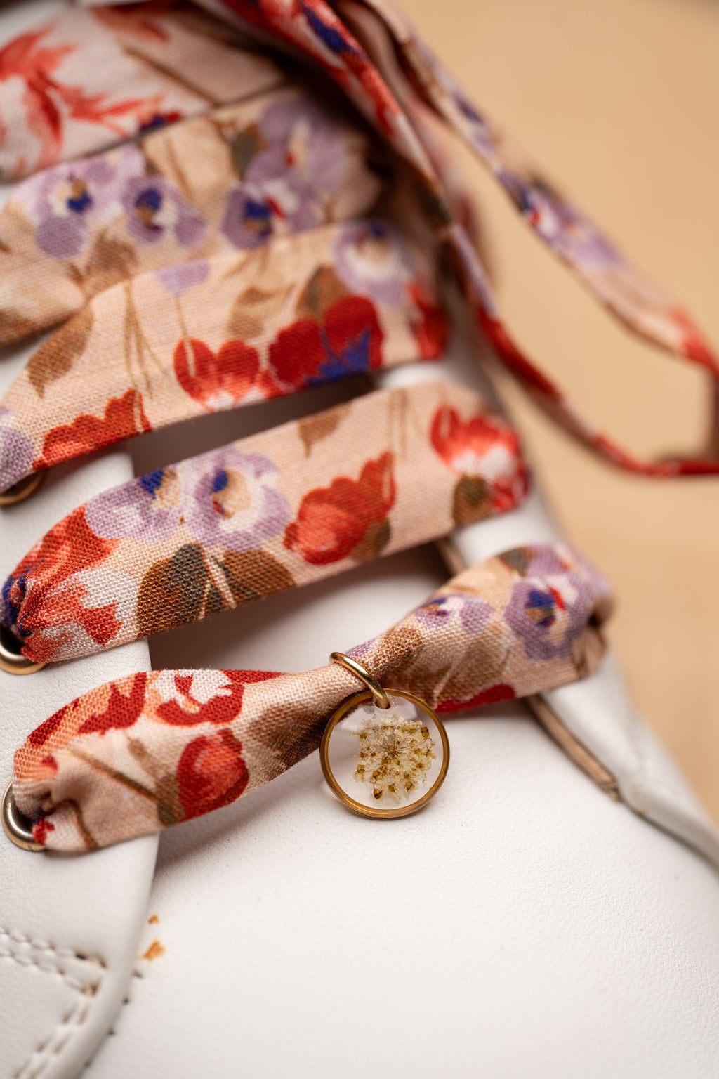 Lacets fleuris beiges - Lacets originaux chaussures | Mon Lacet Français