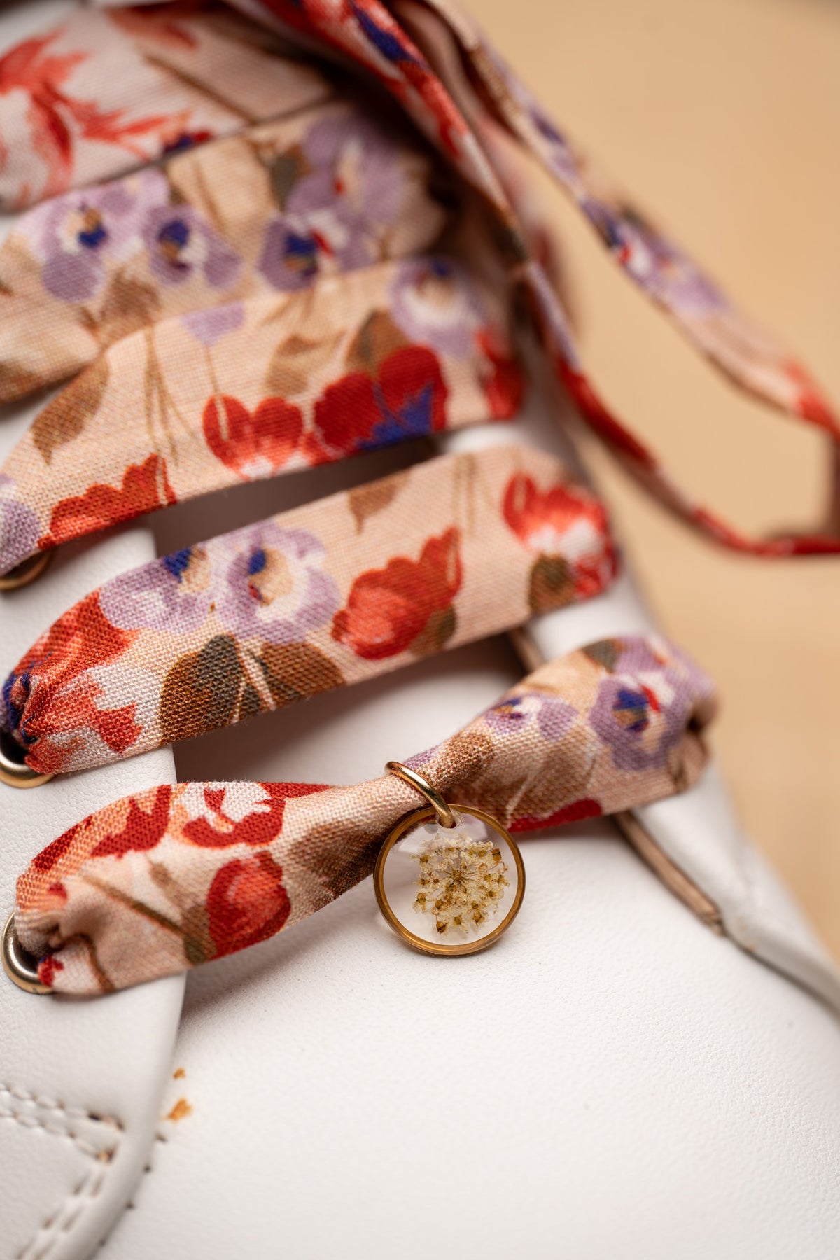 Lacets fleuris beiges - Lacets originaux chaussures | Mon Lacet Français