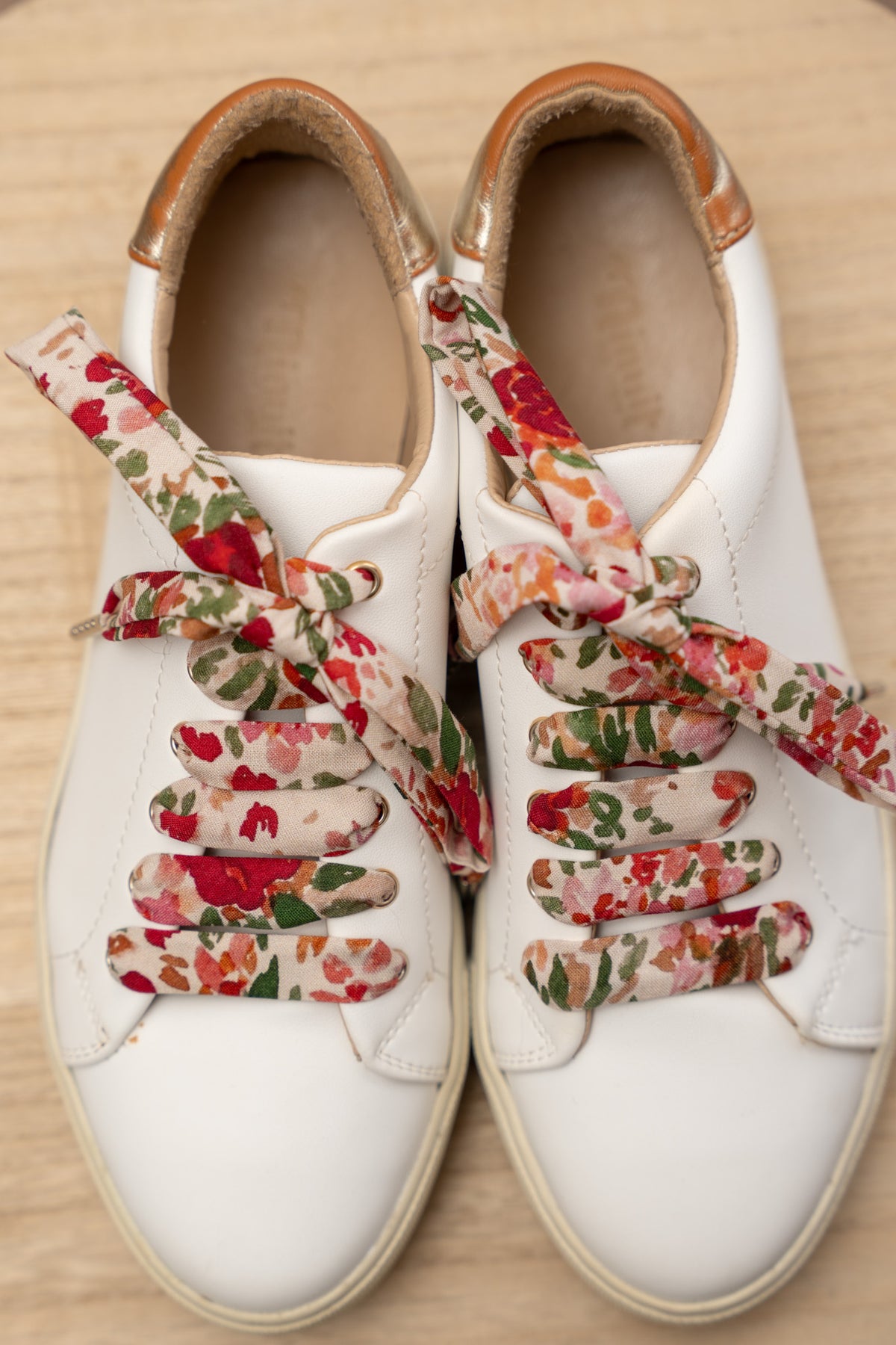 Lacets fleuris rose et vert - Lacets originaux chaussures | Mon Lacet Français