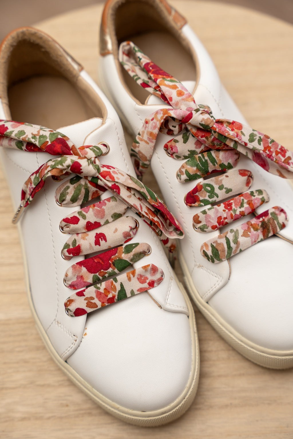 Lacets fleuris rose et vert - Lacets originaux chaussures | Mon Lacet Français