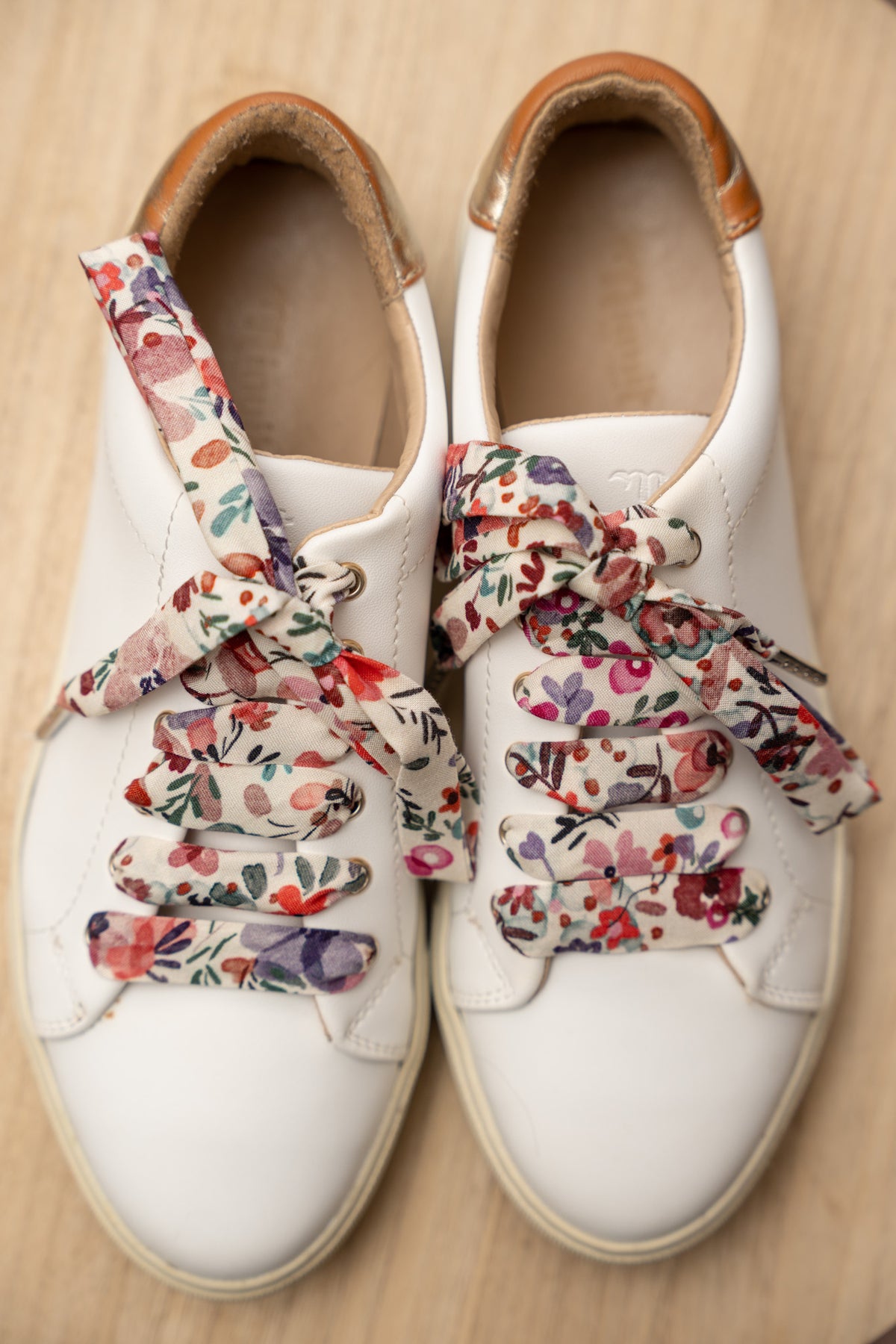 Lacets fleuris rose et violet - Lacets originaux chaussures | Mon Lacet Français