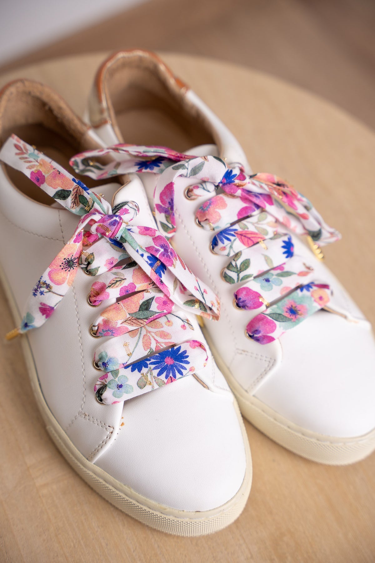Lacets rose et bleu plumetis dorés - Lacets originaux chaussures | Mon Lacet Français