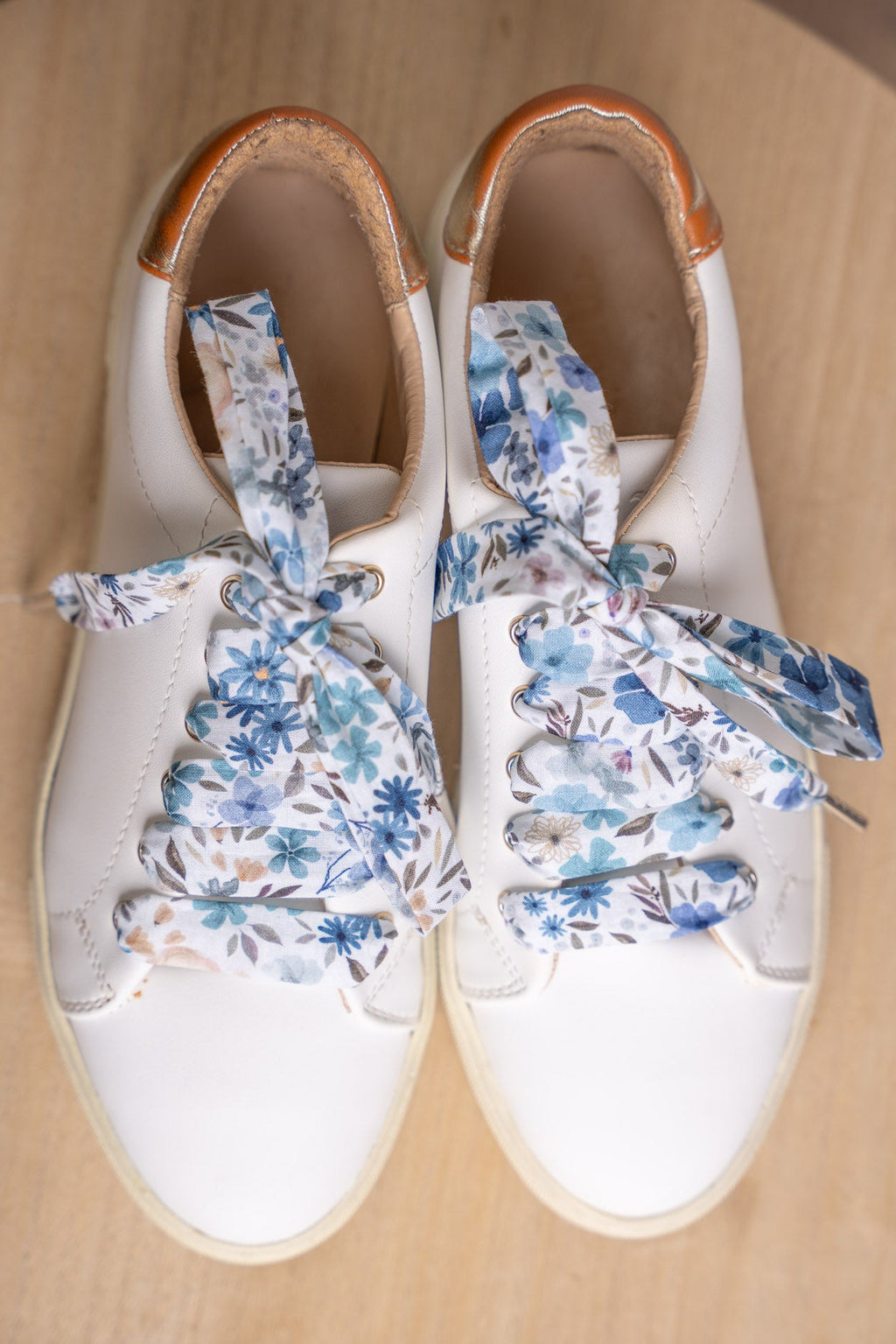 Lacets fleuris bleus - Lacets originaux chaussures | Mon Lacet Français