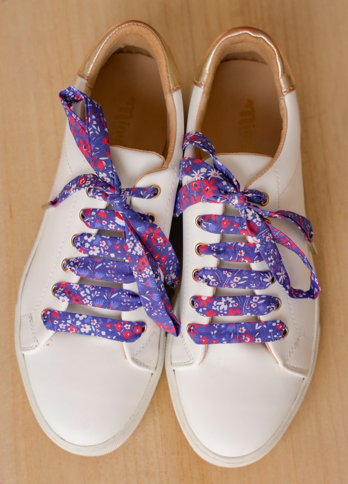 Lacets fleuris bleus et rouges - Lacets originaux chaussures | Mon Lacet Français