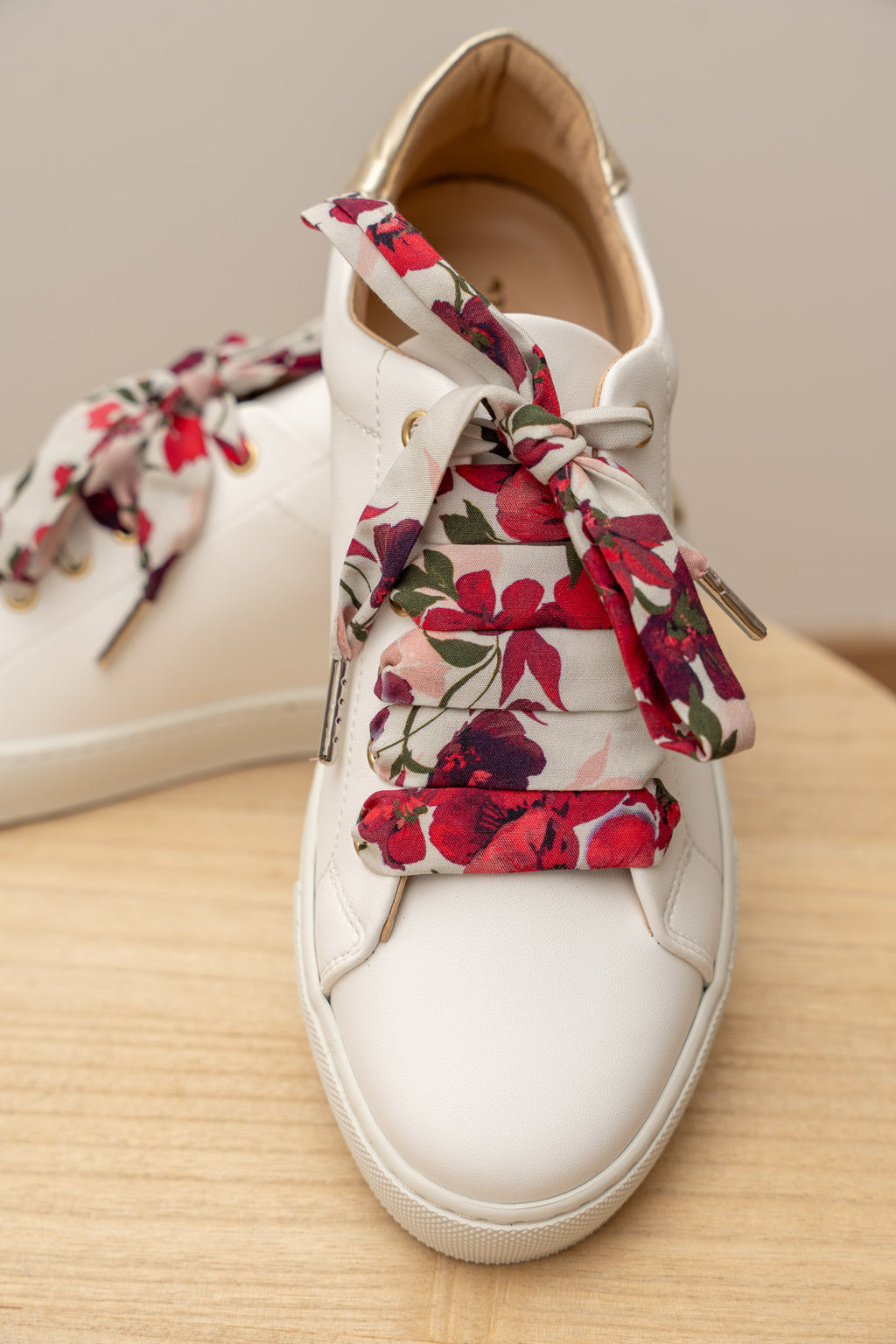 Lacets fleuris grenat - Lacets originaux chaussures | Mon Lacet Français