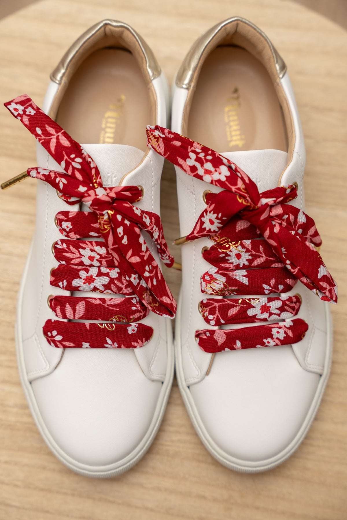 Lacets fleuris rouge et doré - Lacets originaux chaussures | Mon Lacet Français