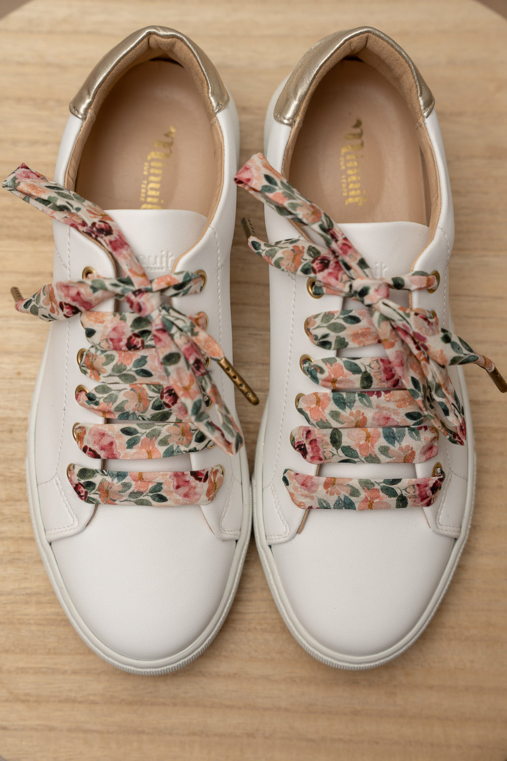 Lacets fleuris rose thé - Lacets originaux chaussures | Mon Lacet Français