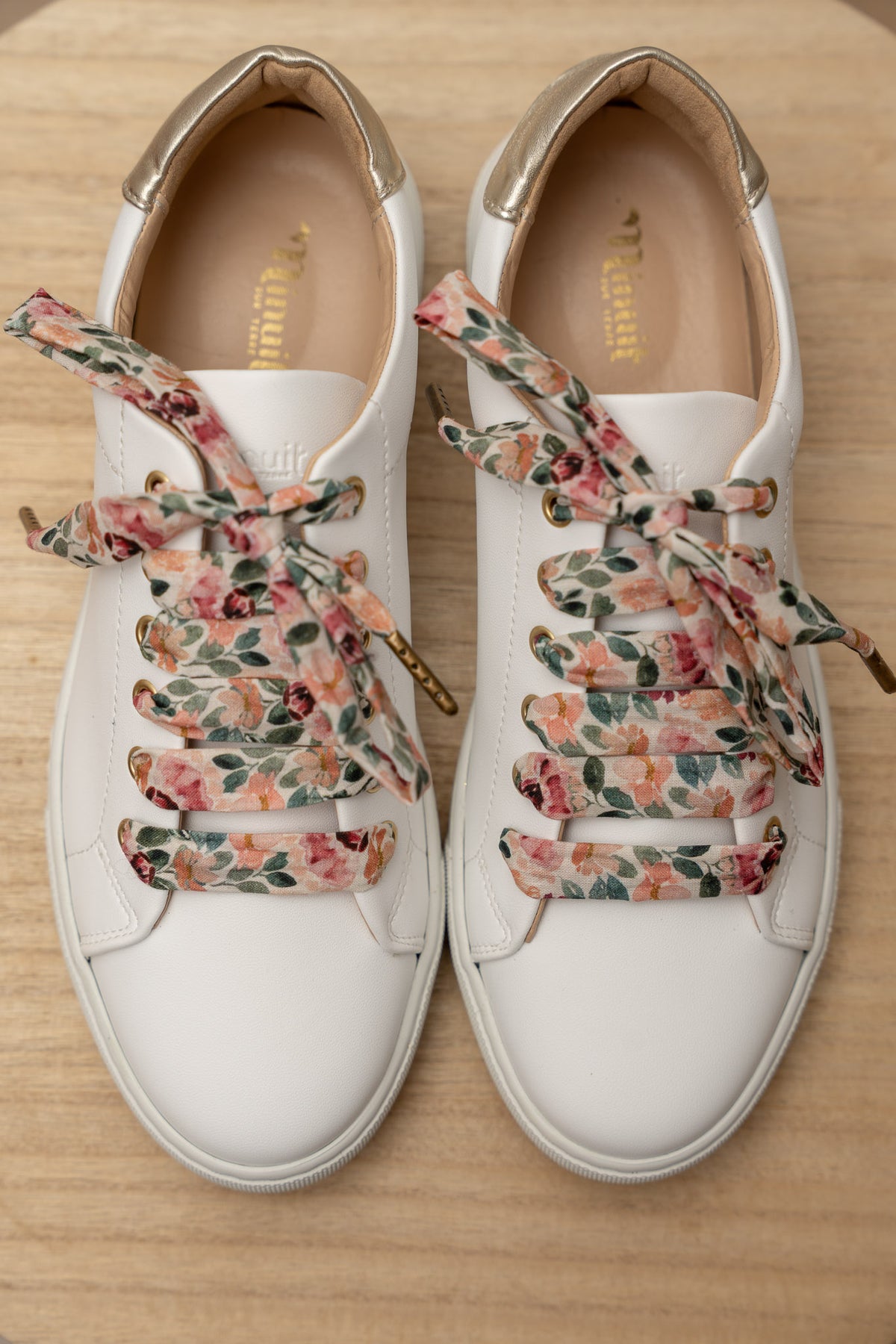 Lacets fleuris rose thé - Lacets originaux chaussures | Mon Lacet Français