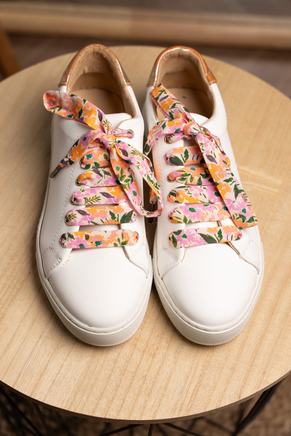 Lacets fleuris oranges et roses - Lacets originaux chaussures | Mon Lacet Français