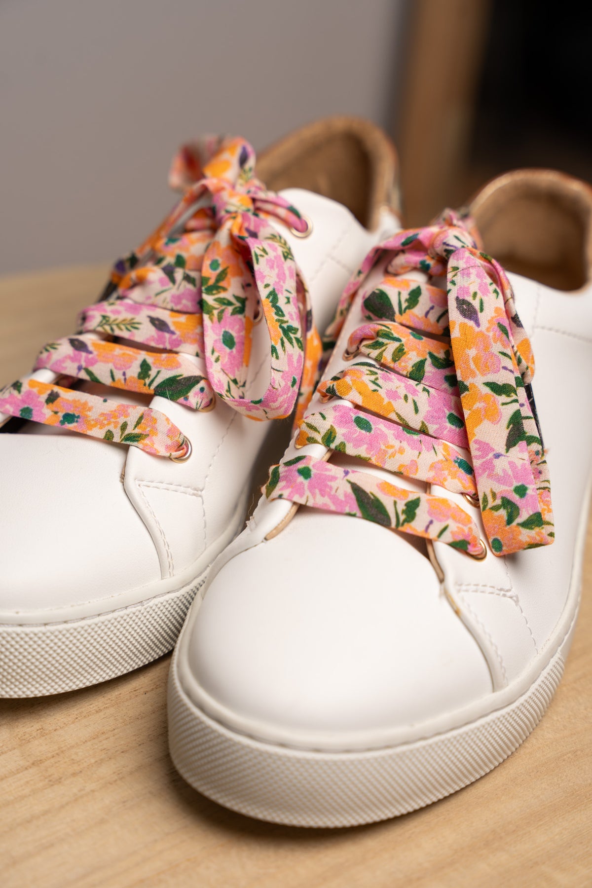 Lacets fleuris oranges et roses - Lacets originaux chaussures | Mon Lacet Français